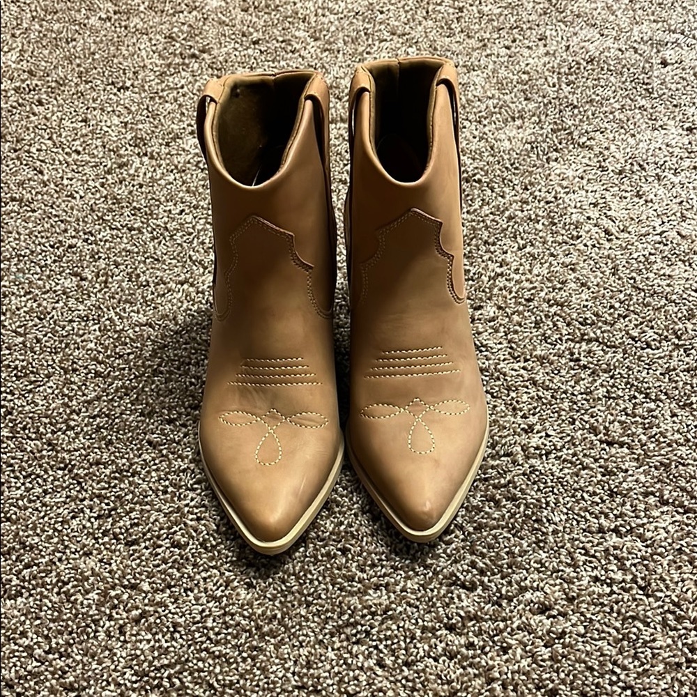 Stylish Tan Ankle Boots for Women
